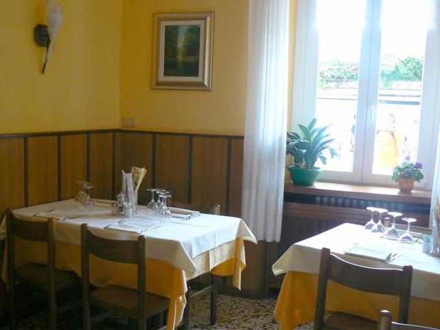 Hotel Plinio Лено Экстерьер фото
